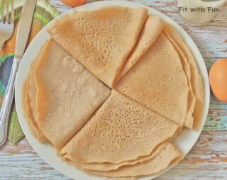 Crepes light ricetta base veloce e proteica per dolce e salato