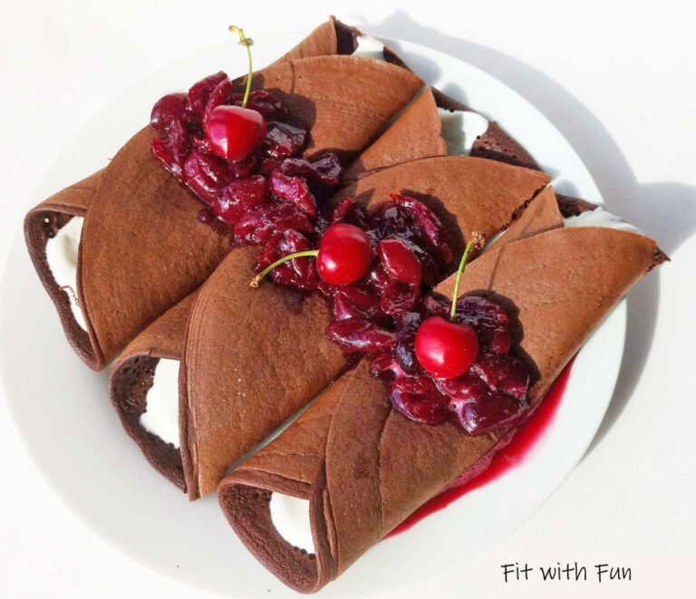 Foresta Nera Crepes al Cioccolato con Ciliegie Sciroppate