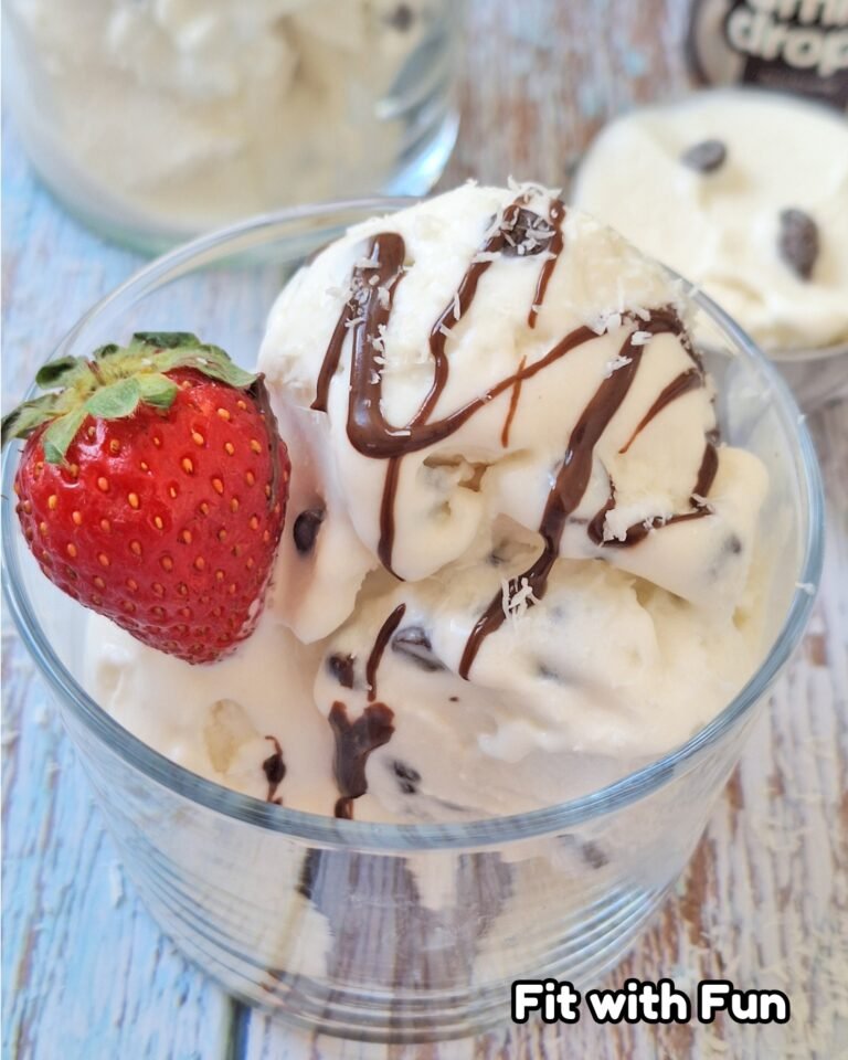 Gelato con fiocchi di latte e cocco proteico e senza zucchero