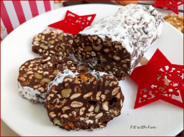 Salame Proteico di Cioccolato e Amaretti Senza Cottura