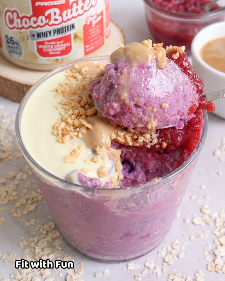 Porridge Freddo Proteico ai Frutti di Bosco e Yogurt