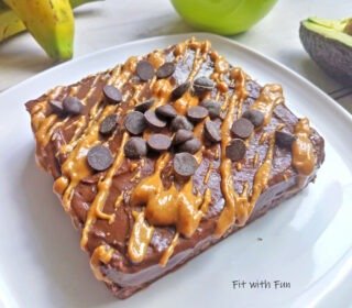 Mini Torta Proteica Avocado e Cioccolato Senza Cottura