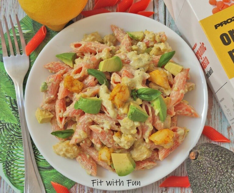 Insalata Cremosa di Pasta con Merluzzo al Curry Proteica e Senza Glutine