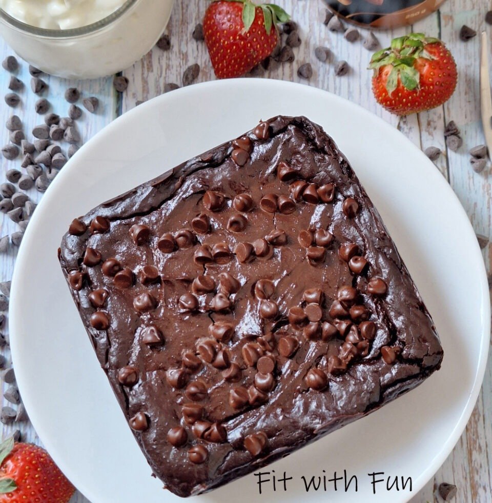 Brownie fiocchi di latte e cacao 4 ingredienti senza farina