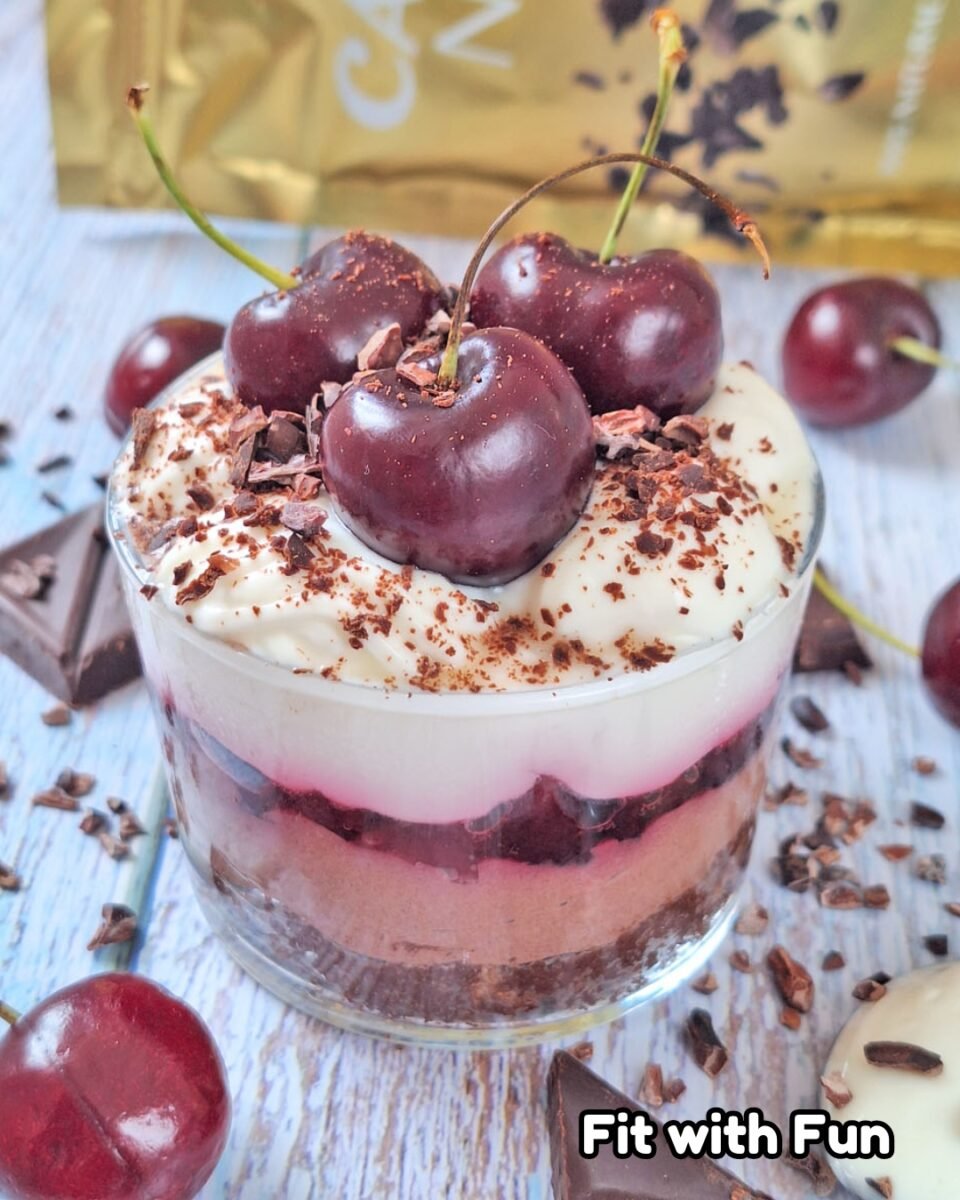 Cheesecake monoporzione foresta nera proteica e senza cottura