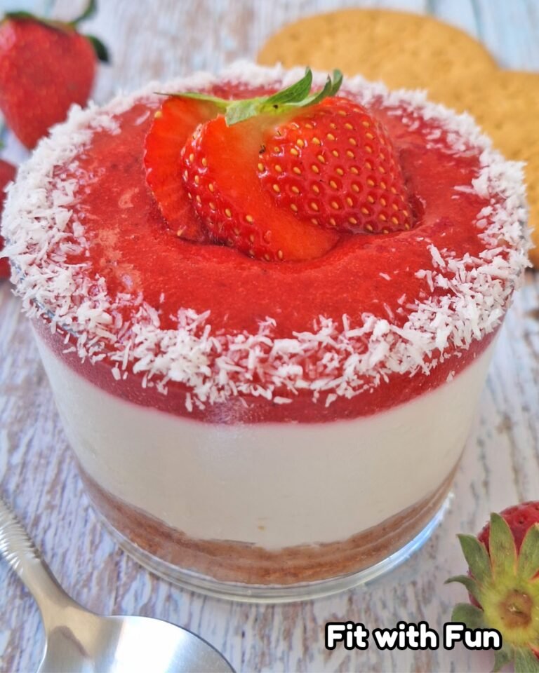 Cheesecake alla Fragola Proteica e Veloce Senza Cottura