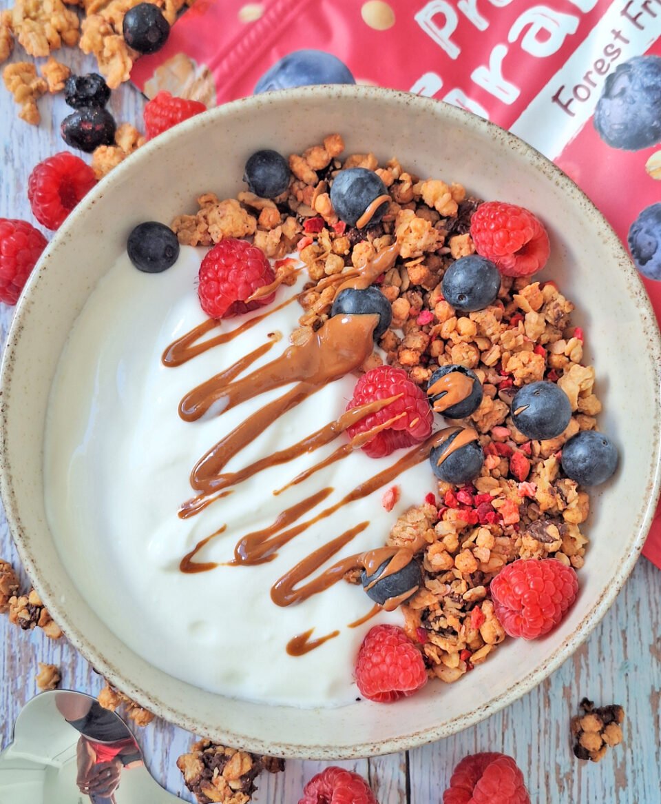 Yogurt e granola bowl
