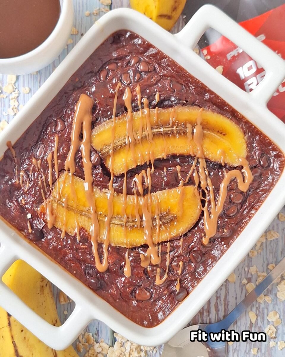 Porridge proteico vegan banana e cacao in friggitrice ad aria