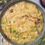 Porridge salato pollo funghi e piselli ricetta cremosa e nutriente